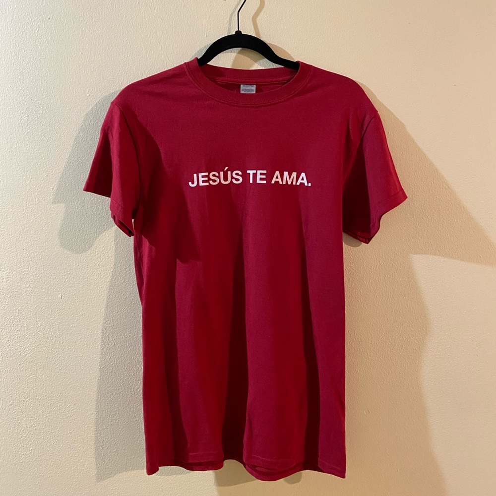 NEW!! Jesús te ama (Jesus Loves You) T Shirt
